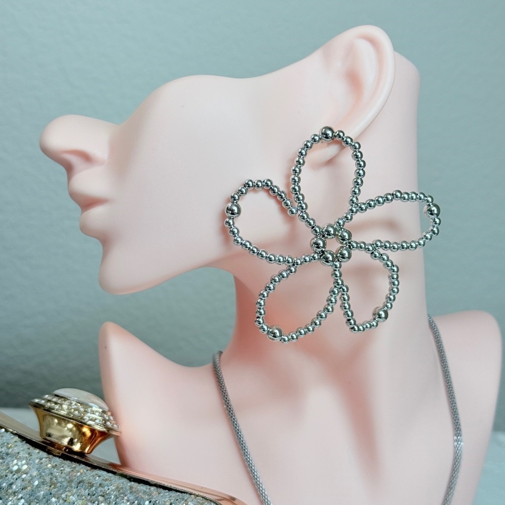 Silver Metalic Beads Flower Earrings
